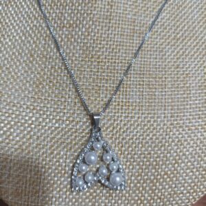 Cadenita con dije 19